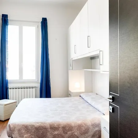 Guesthost - Migliarina Cozy Appartement La Spezia