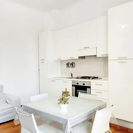 Guesthost - Migliarina Cozy Appartement *