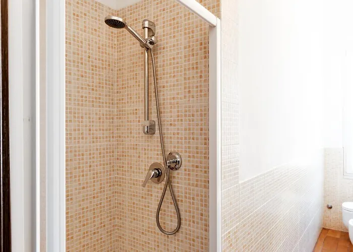 Guesthost - Migliarina Cozy Апартаменты Специя